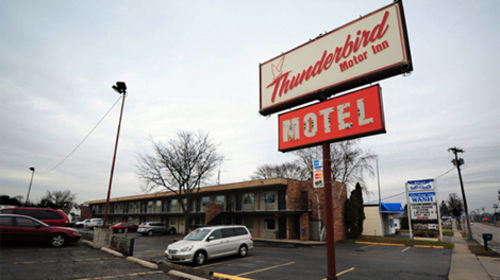 Thunderbird Motor Inn Baraboo Eksteriør bilde